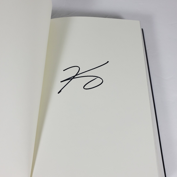 Signed Kevin Hart I Can't Make This Up Life Lessons Autographed Book NEW - Picture 2 of 9